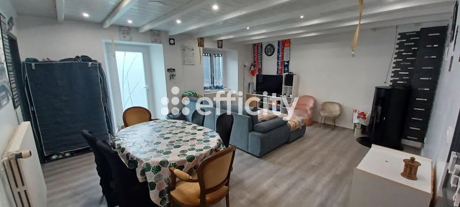 Vente maison 8 pièces 142 m² à Ruynes-en-Margeride (15320), 211 000 €