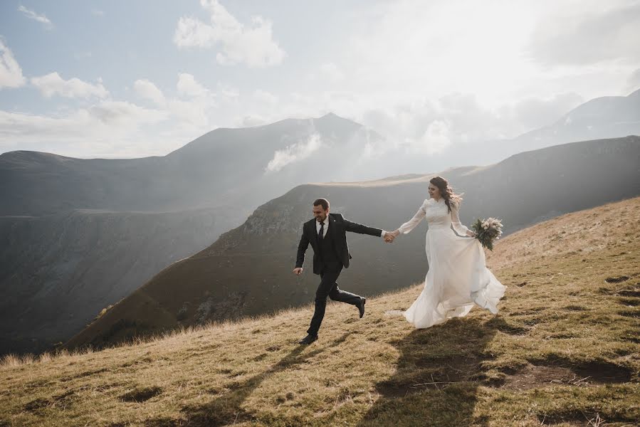 Fotografo di matrimoni Arina Krasnikova (arinak). Foto del 9 febbraio 2020