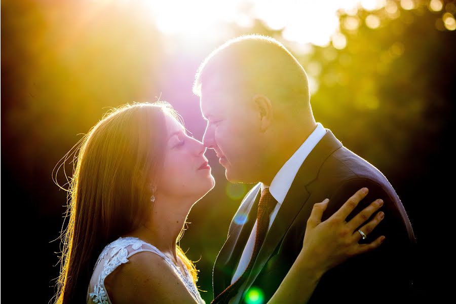 Fotógrafo de casamento Bogdan Nita (bogdannita). Foto de 12 de outubro 2017