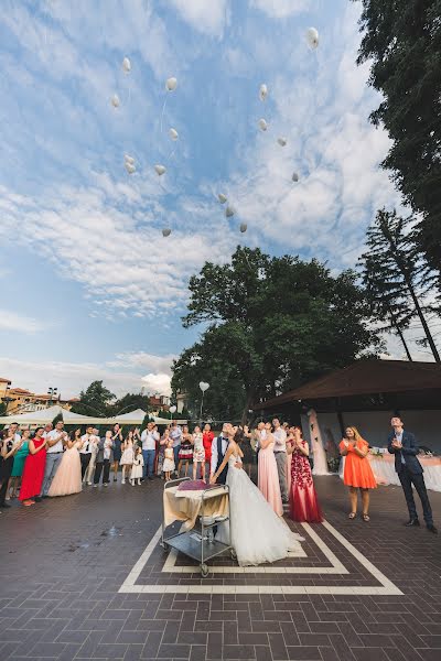 Fotograf ślubny Simon Varterian (svstudio). Zdjęcie z 1 listopada 2018