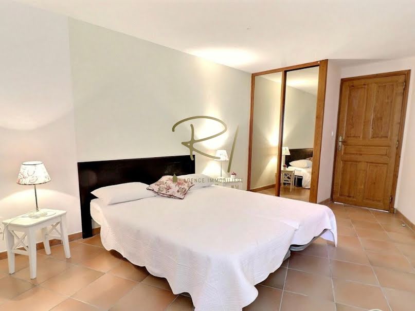 Vente villa 8 pièces 225 m² à Ruoms (07120), 425 000 €