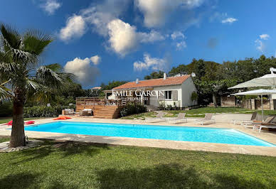 Villa 4