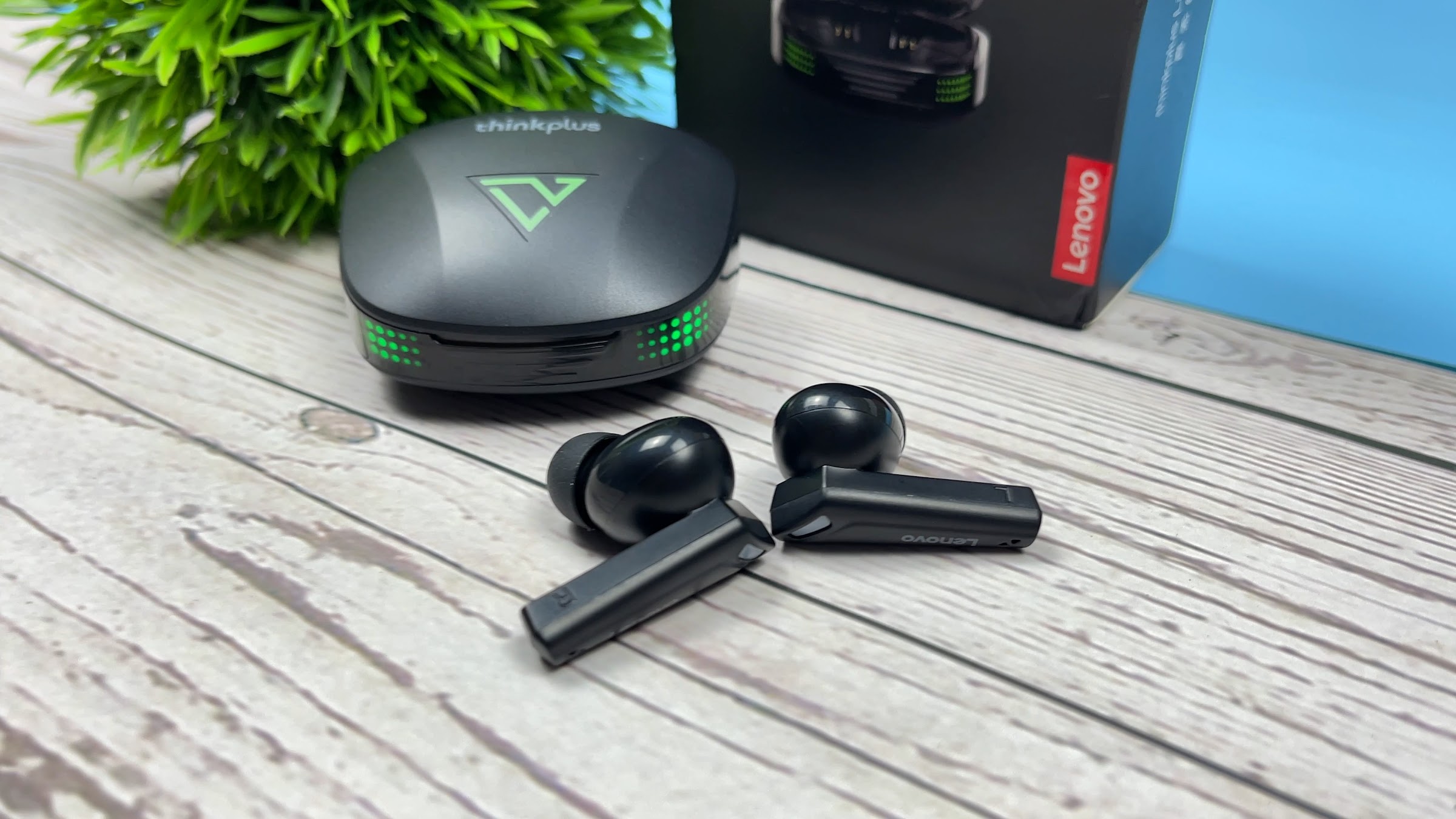 Lenovo XT85II Review: A Budget Earbuds with Gaming Design