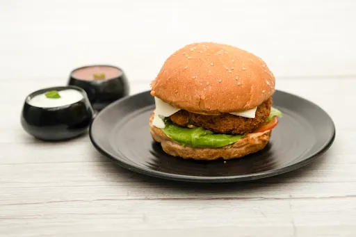 Crunchy Aloo Tikki Burger