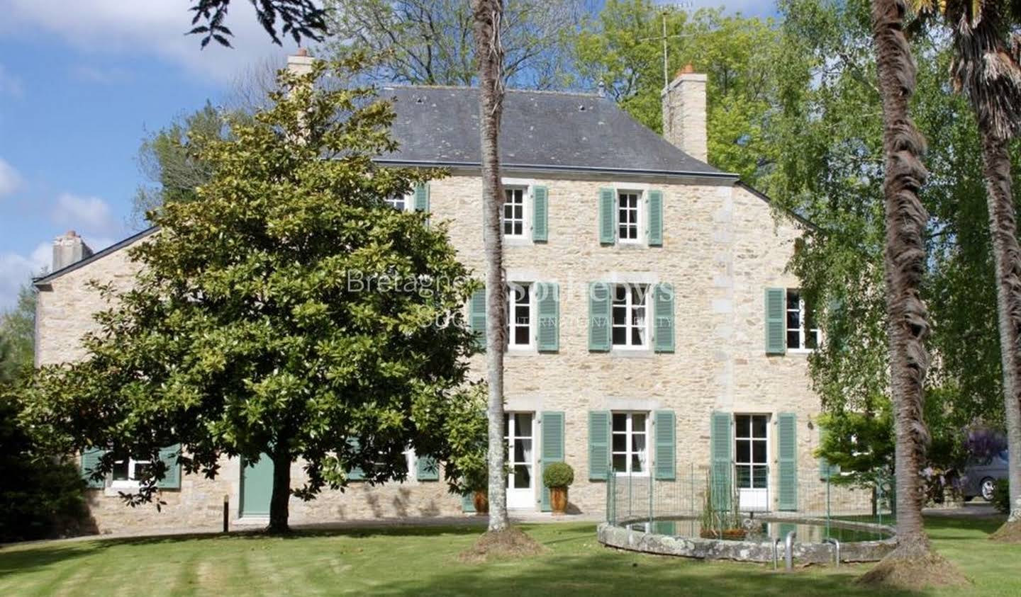 House with terrace Quimper