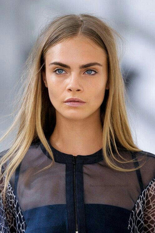 Spectacular Life Of A Gorgeous Beauty: Cara Delevingne Net Worth