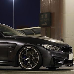 M4 クーペ F82