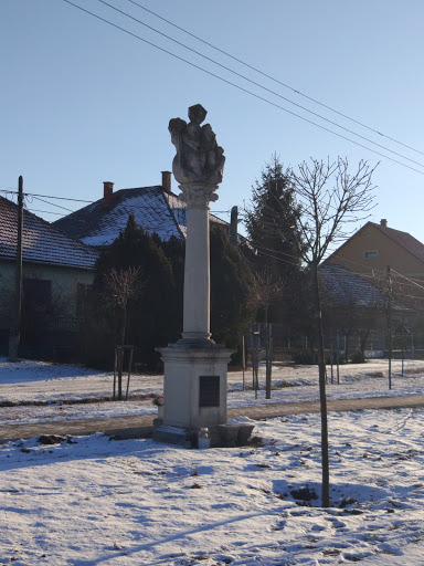 Szentháromság Imádó Szobor