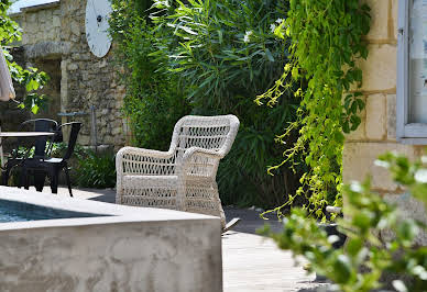 Propriété avec piscine et jardin 5