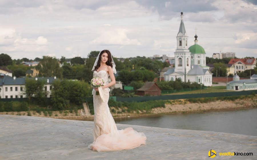 Fotógrafo de casamento Pavel Nasyrov (pashanasyrov). Foto de 27 de julho 2016