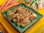 'Hungry Girl' Lisa Lillien's 200 Calorie or Less So Low Mein With Chicken was pinched from <a href="http://abcnews.go.com/GMA/recipe?id=7345488" target="_blank">abcnews.go.com.</a>