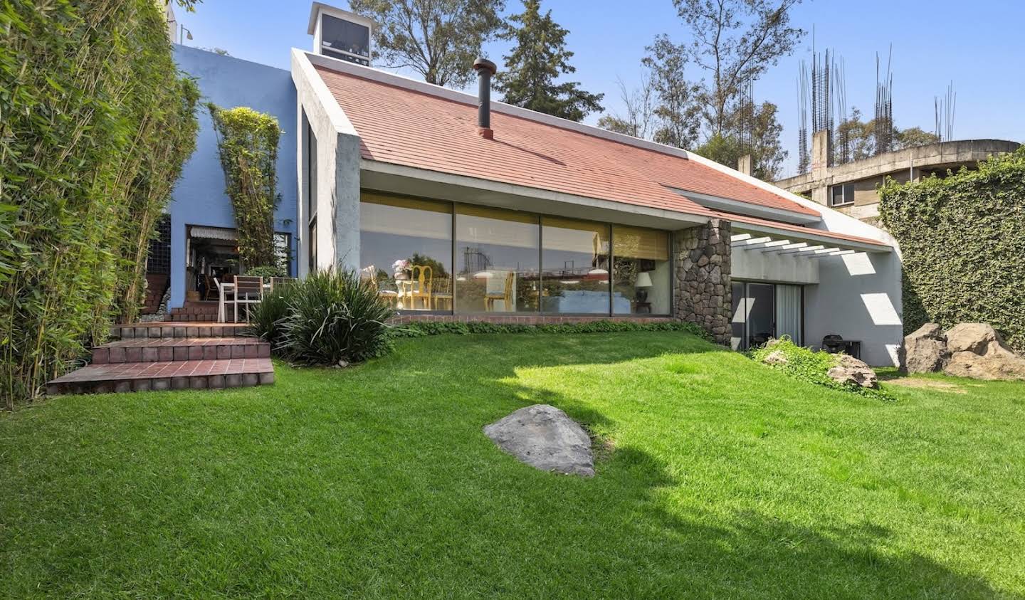 House with garden and terrace Mexico City