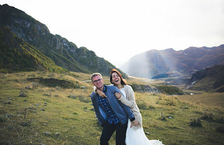 Wedding photographer Zhenya Istinova (mrsnobody). Photo of 23 October 2016