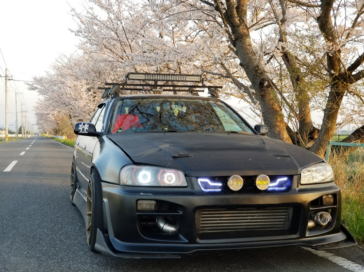 スカイラインの桜と愛車に関するカスタム事例の投稿画像2枚目