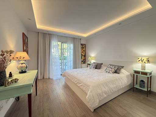 Apartment with terrace and pool 5