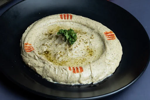 Zatarr Hummus