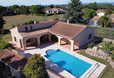 Maison avec piscine et terrasse 9