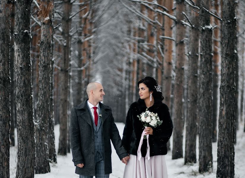 Jurufoto perkahwinan Anton Erokhin (anterohin94). Foto pada 5 November 2019