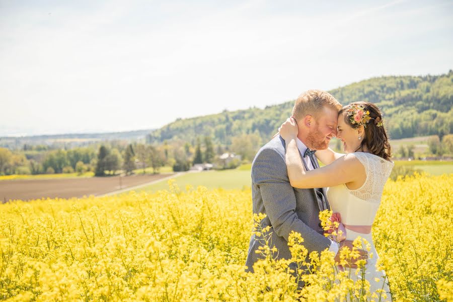 Wedding photographer Nathalia Esther Gnädinger (nathaliaesther). Photo of 30 May 2022