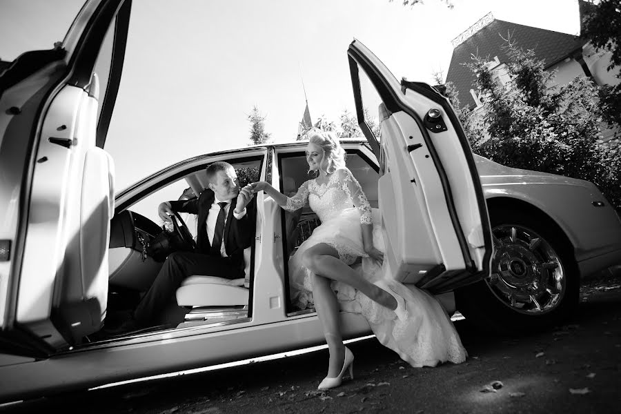 Fotografo di matrimoni Sergey Slesarchuk (svs-svs). Foto del 14 agosto 2017