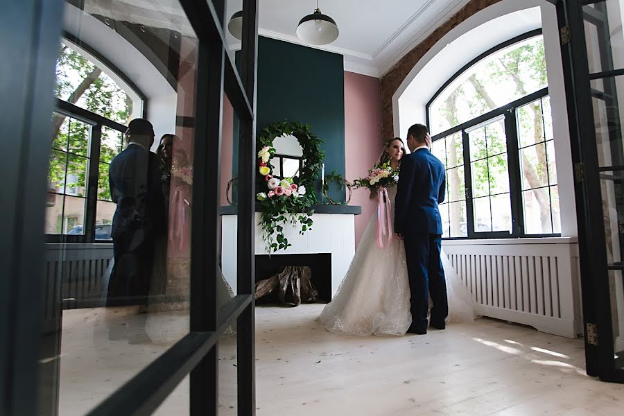 Fotógrafo de casamento Lyubov Yanova (vranin). Foto de 19 de setembro 2019