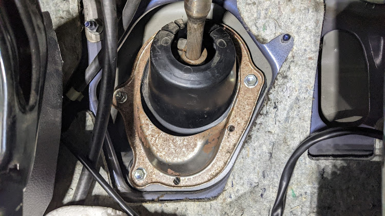 bBのステアリングラック交換・更に油圧式だったら😱・腕中がヒリヒリして痛〜い・リフトが有ったらな〜😢・チームローガン関東に関するカスタム事例の投稿画像14枚目