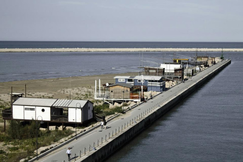 Verso l'orizzonte e oltre di Mihaela Robu