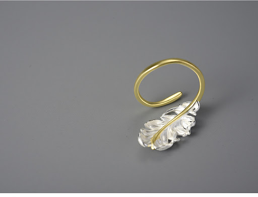 Title 3, S925 Silver Ladies Snowflake Goose Feather Ring...