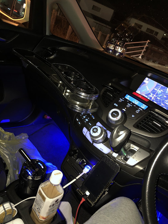 オデッセイのオデッセイRB1・サイドテーブル・D.A.D・プチ加工に関するカスタム事例の投稿画像3枚目