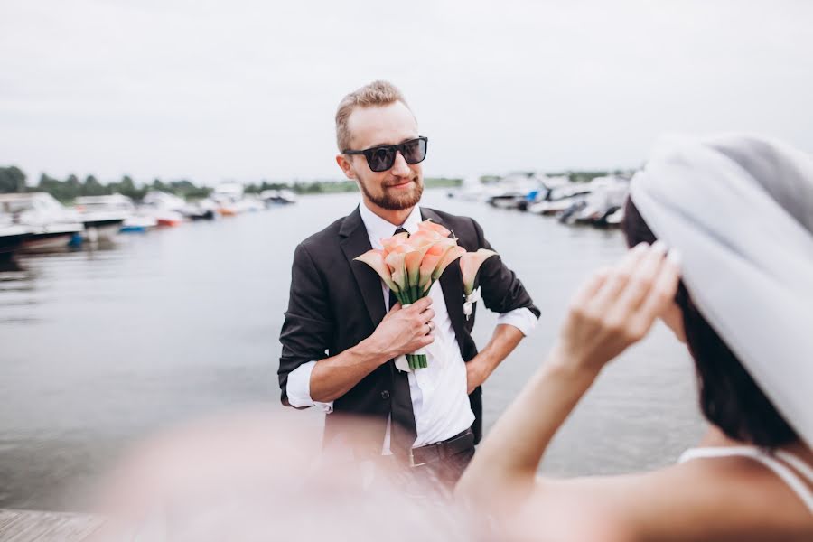 Fotógrafo de casamento Maksim Rogulkin (maximrogulkin). Foto de 11 de agosto 2021