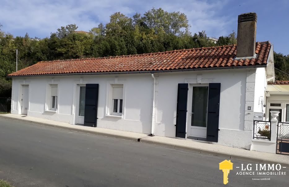 Vente maison 3 pièces 74 m² à Mortagne-sur-Gironde (17120), 147 000 €