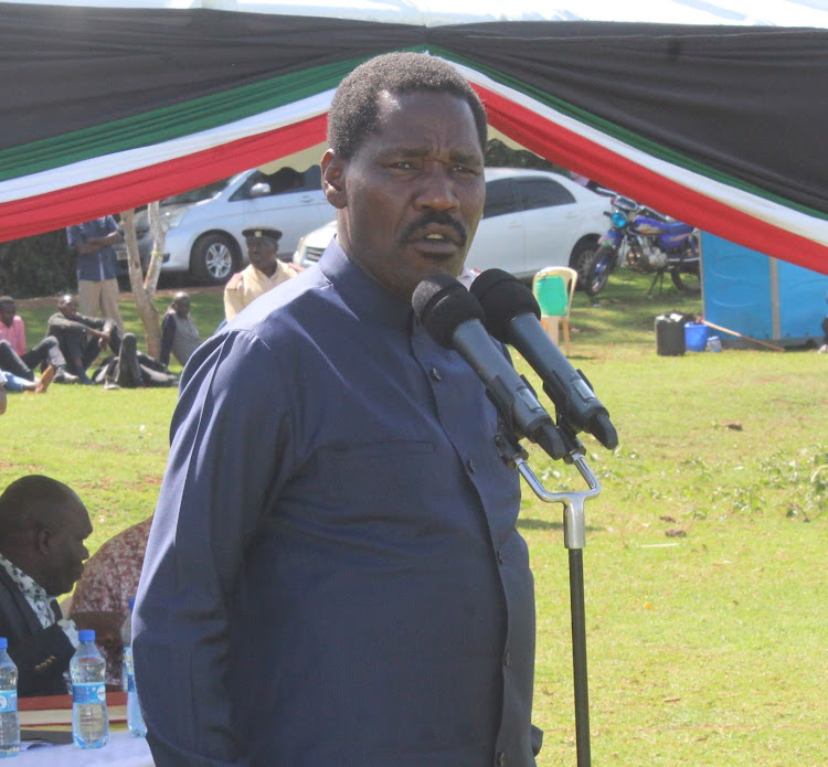 Agriculture CS Peter Munya addresses fish farmers at Wamagana stadium in Tetu subcounty on Friday