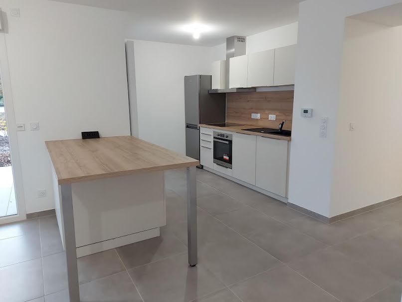 Location  appartement 3 pièces 76 m² à Veigy-Foncenex (74140), 1 720 €