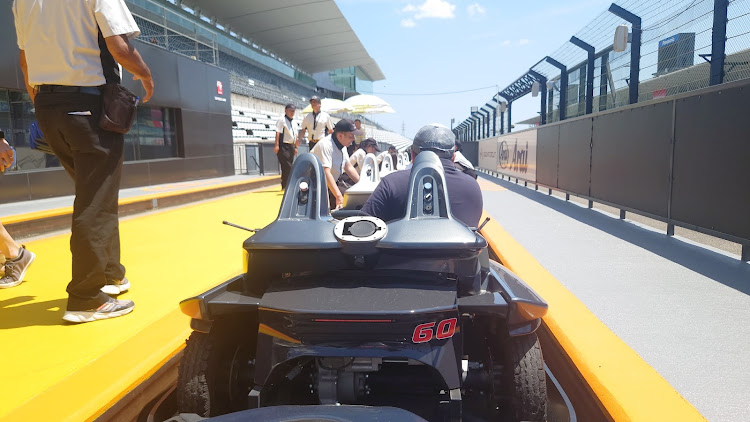 シビックのシビック・サーキットクルーズ2024・鈴鹿サーキット・プチオフ会・いいね＆フォロー＆コメントありがとうございますに関するカスタム事例の投稿画像15枚目