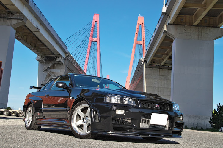 スカイライン GT-RのスカイラインGT-R・BNR34・BCNR33・ゴールデンウィーク・LMGT4に関するカスタム事例の投稿画像1枚目