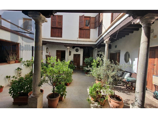 Maison avec terrasse 1