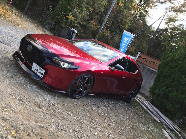 MAZDA3の柿本改マフラー・ADVAN Racing GT BEYOND・セラミックコーティング・オートエクゼラムエアーインテークシステムに関するカスタム事例の投稿画像16枚目