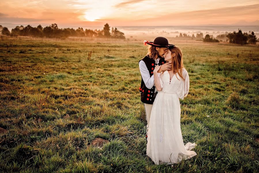 Wedding photographer Anna I Piotr Dziwak (fotodziwaki). Photo of 27 July 2020