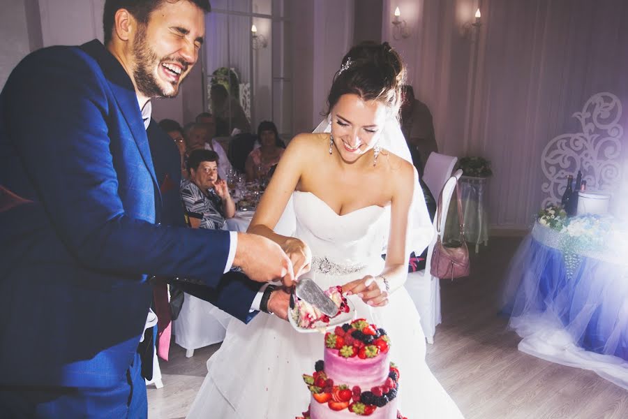 Fotografo di matrimoni Tolya Sarkan (sarkan). Foto del 19 ottobre 2018