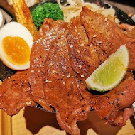 大河屋 燒肉丼 串燒