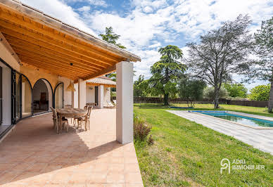 House with pool and garden 2