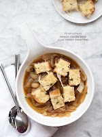 Easy French Onion Soup with Cheesy Croutons was pinched from <a href="http://www.foodiecrush.com/2012/12/6-cheesy-french-onion-soup-recipes/" target="_blank">www.foodiecrush.com.</a>