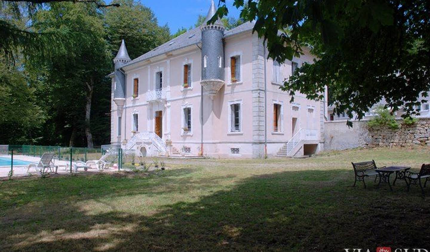 Castle La Salvetat-sur-Agout