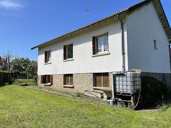 maison à Bujaleuf (87)