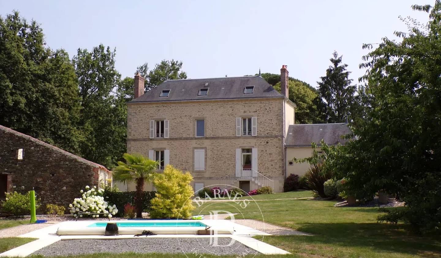 House with pool La Châtaigneraie