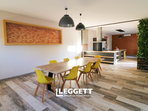 Maison contemporaine avec piscine et jardin 5