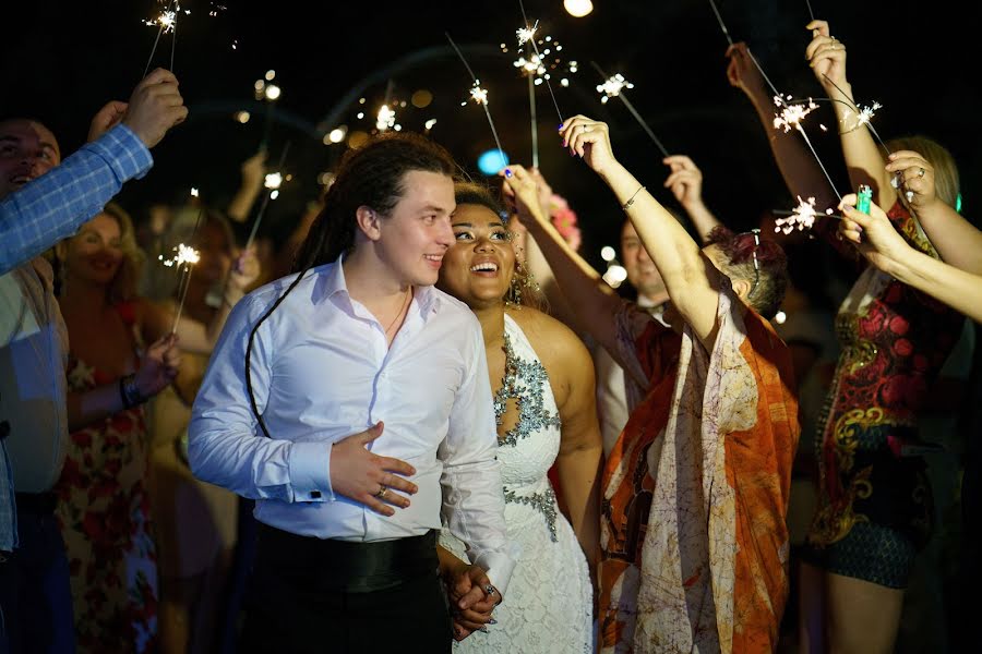 Svatební fotograf Aleksandr Melkonyanc (sunsunstudio). Fotografie z 4.července 2016