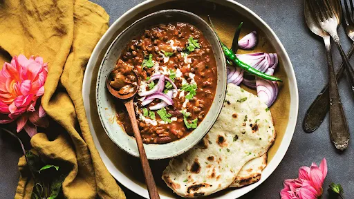 Dal Makhani With 3 Butter Tandoori Roti