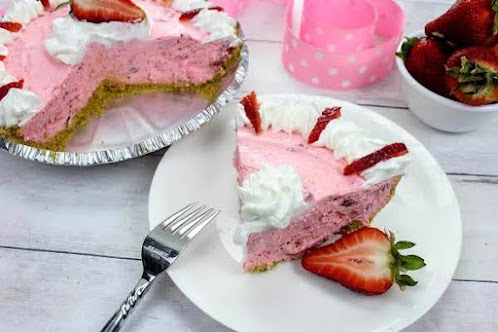 Strawberry Icebox Pie