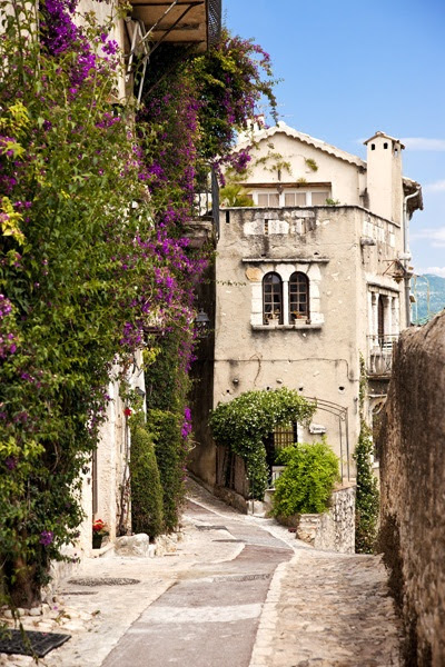 Фотографии Сен-Поль-де-Ванса (Saint Paul de Vence) - что посмотреть в городе, достопримечательности Сен-Поль-де-Ванса, путеводитель по городу Сен-Поль-де-Ванс, гид по Сен-Поль-де-Ванс, виды Сен-Поль-де-Ванс, фото Сен-Поль-де-Ванс, что посмотреть Сен-Поль-де-Ванс, достопримечательности Сен-Поль-де-Ванс, Сен-Поль-де-Ванс, Сен-Поль-де-Ванс Франция, Сен-Поль-де-Ванс Прованс, Сен-Поль-де-Ванс Лазурный берег, самые красивые деревни Франции, самые красивые деревни Прованса, самые красивые деревни Лазурного берега, Лазурный берег, Франция, Прованс, лучший путеводитель, гид по Франции, путеводитель по Франции, скачать бесплатно, фото Франции, виды Франции, фото Прованс, фотографии Прованса, что посмотреть в Прованса, фото Лазурный берег, что посмотреть на Лазурном берегу,  фото Saint Paul de Vence, Saint Paul de Vence, Saint Paul de Vence Франция, фотографии Saint Paul de Vence, Saint Paul de Vence Прованс, Saint Paul de Vence Лазурный берег, Saint Paul de Vence что посмотреть, Saint Paul de Vence достопримечательности, Saint Paul de Vence путеводитель, Saint Paul de Vence Франция